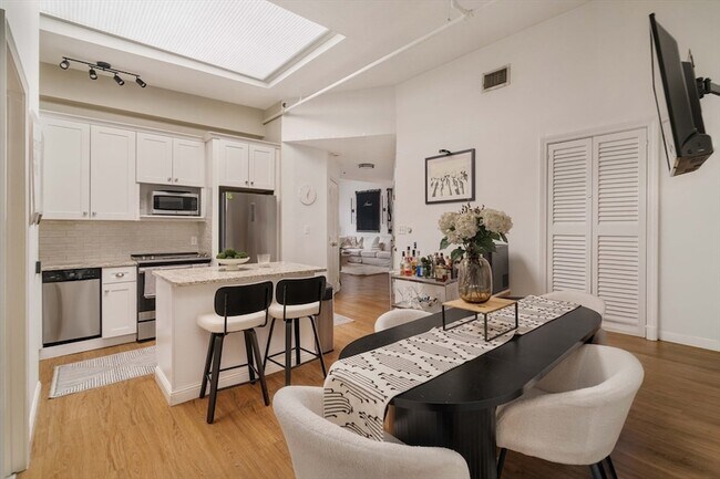 188 North St, Unit 61 in Boston, MA - Building Photo - Building Photo