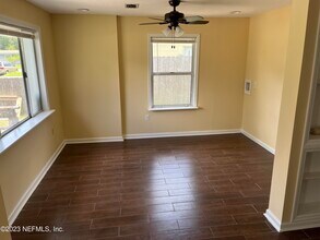 5418 Juno Dr in Jacksonville, FL - Foto de edificio - Building Photo