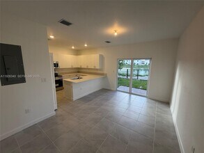 2728 SE 26th Ave in Homestead, FL - Building Photo - Building Photo