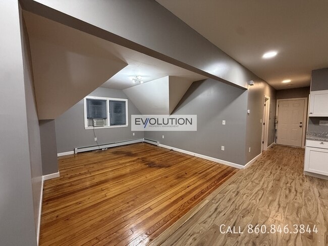 1 Sterling St in Hartford, CT - Building Photo - Building Photo