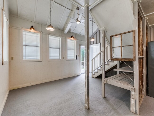 1005 Center Cir in Salado, TX - Building Photo - Building Photo