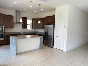 8112 Mabury Ln in Orlando, FL - Building Photo - Building Photo