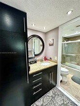 1904 S Ocean Dr in Hallandale Beach, FL - Building Photo - Building Photo