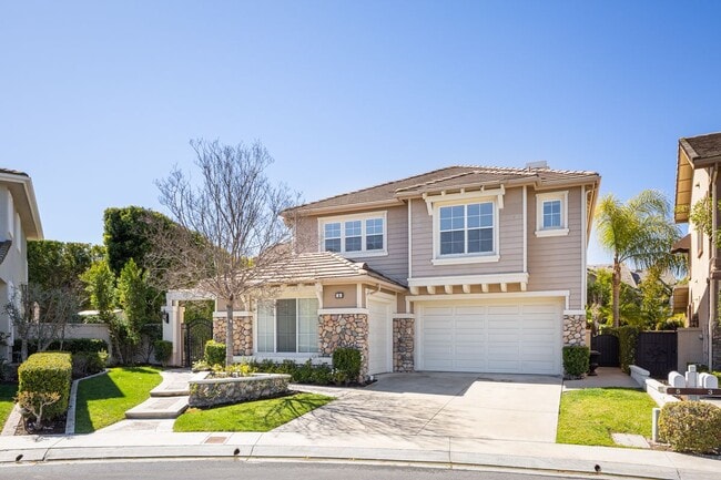 property at 5 Jackson Ct