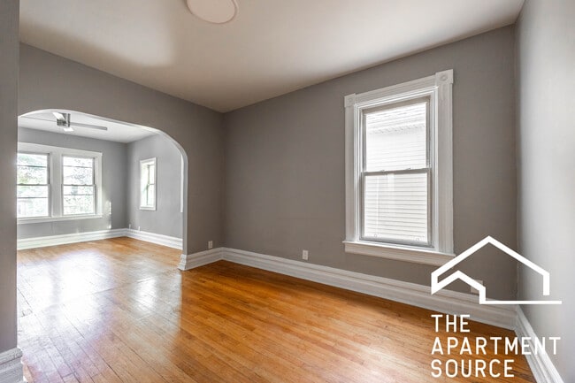 2655 W Homer St, Unit 2R in Chicago, IL - Building Photo - Building Photo