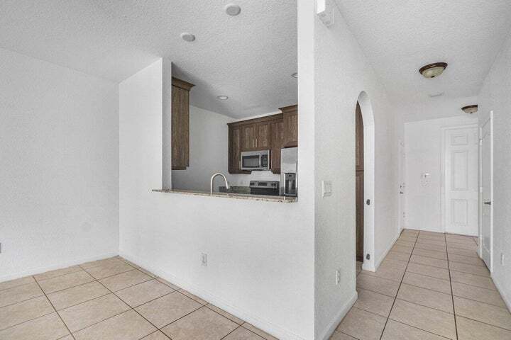 5796 Monterra Club Dr in Greenacres, FL - Building Photo