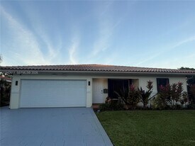 1721 NE 48th Ct in Oakland Park, FL - Building Photo