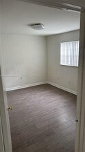 1615 Meridian Ave in Miami Beach, FL - Building Photo - Building Photo