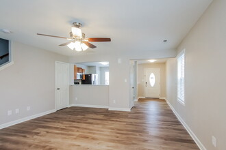 1914 Willie Worrell Dr in Charlotte, NC - Building Photo - Building Photo
