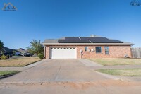 5417 Blazing Star Ln in Wichita Falls, TX - Foto de edificio - Building Photo