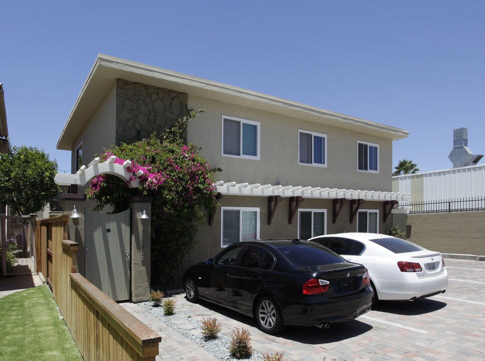 4674 Utah St in San Diego, CA - Building Photo