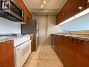 1288 Alberni St in Vancouver, BC - Building Photo - Building Photo