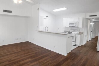 6069 Dooley Dr in The Colony, TX - Building Photo - Building Photo