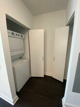 2470 N Lincoln Ave, Unit 521 in Chicago, IL - Building Photo - Building Photo