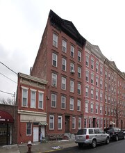 627 Willow Ave in Hoboken, NJ - Building Photo - Building Photo