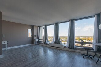 5445 N Sheridan Rd in Chicago, IL - Foto de edificio - Building Photo