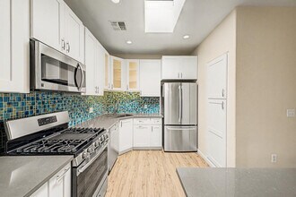 3221 N 37th St in Phoenix, AZ - Building Photo - Building Photo