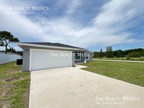 14865 SW 32nd Pl in Ocala, FL - Building Photo - Building Photo
