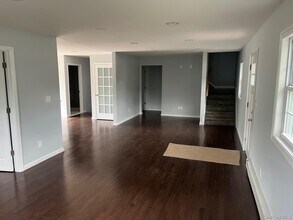 25 Collyer Ave in New City, NY - Building Photo - Building Photo