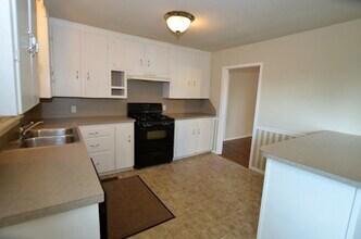 712 S Apple St in Sapulpa, OK - Building Photo - Building Photo