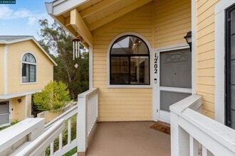 1202 Devonwood in Hercules, CA - Building Photo - Building Photo