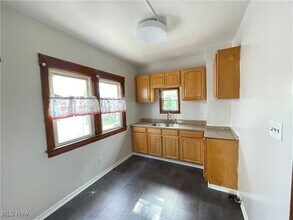 2648 E 122nd St in Cleveland, OH - Building Photo - Building Photo