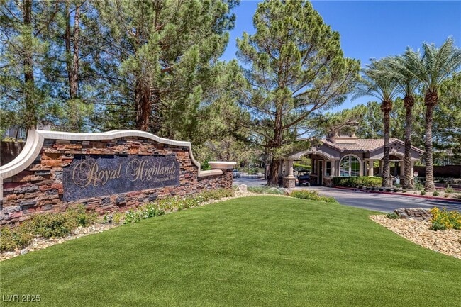 property at 10957 Royal Highlands St