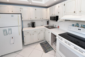 2182 NE 1st Way in Boynton Beach, FL - Building Photo - Building Photo