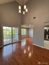 218 Cambridge Ct in Clifton, NJ - Building Photo - Building Photo