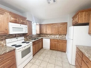 111 Oaklawn Dr in Corsicana, TX - Building Photo - Building Photo