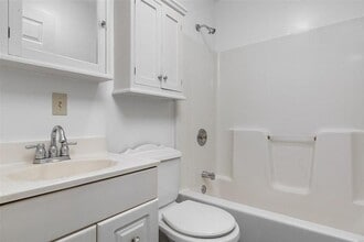 5301 Virginia Ave, Unit B in St. Louis, MO - Foto de edificio - Building Photo