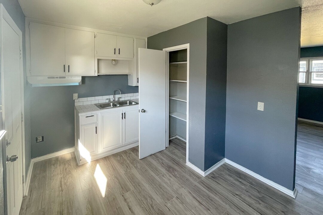 523 E 42nd St in Lubbock, TX - Foto de edificio