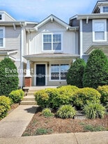 570 Flintlock Ct in Nashville, TN - Building Photo