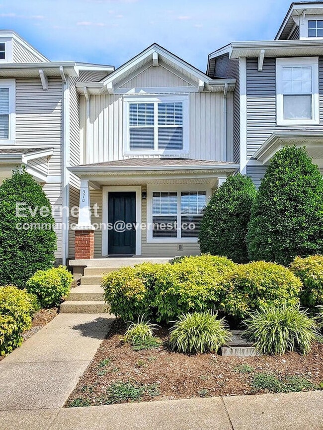 property at 570 Flintlock Ct