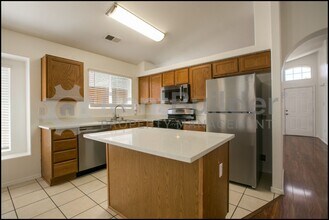 357 Playful Meadows Dr NE in Rio Rancho, NM - Building Photo - Building Photo