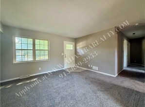 7718 E 90th Terrace in Kansas City, MO - Building Photo - Building Photo