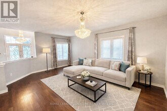 2074 Cynthia Ct in Innisfil, ON - Building Photo - Building Photo