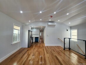 330 Taylor Ave in Bronx, NY - Building Photo - Building Photo