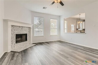 1104 Canoe Cove in Hutto, TX - Building Photo - Building Photo