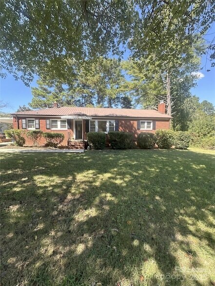 904 Pine St in Salisbury, NC - Building Photo