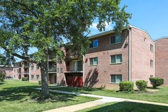 Washington Square in Alexandria, VA - Foto de edificio - Building Photo