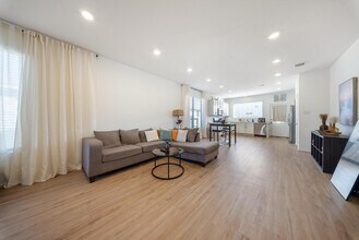 6304 Barrington Clf Trl in Houston, TX - Building Photo - Building Photo