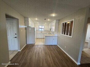 6025 71st St in Lubbock, TX - Building Photo - Building Photo