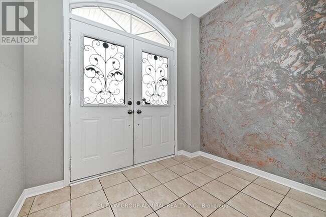 41 Big Hill Cres in Vaughan, ON - Building Photo - Building Photo