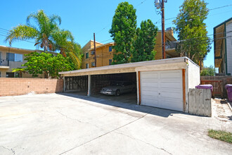 3444 E Wilton St in Long Beach, CA - Building Photo - Building Photo