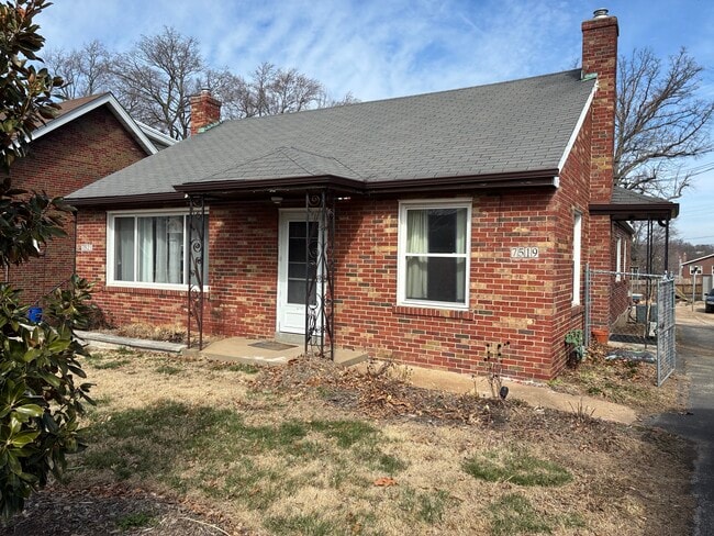 7519 Wise Ave, Unit 2 bdrm duplex in St. Louis, MO - Building Photo - Building Photo