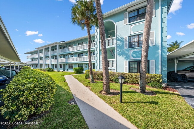 2001 S Banana River Blvd in Cocoa Beach, FL - Building Photo - Building Photo