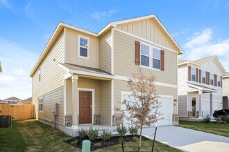 5619 Finch Cyn in Converse, TX - Building Photo - Building Photo