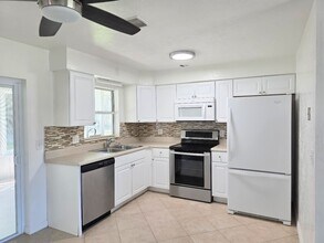 1146 W Buttonbush Dr in Beverly Hills, FL - Building Photo - Building Photo