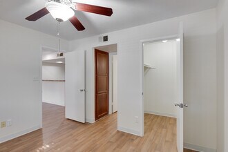 Marabrisa Condominiums in Mesa, AZ - Foto de edificio - Interior Photo